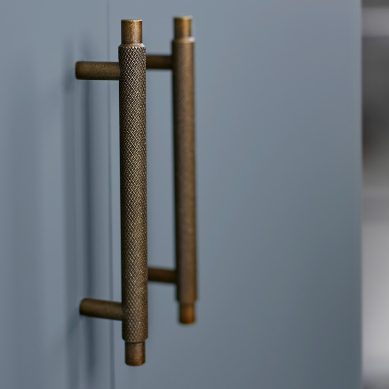 Handle Manor - Antique brass