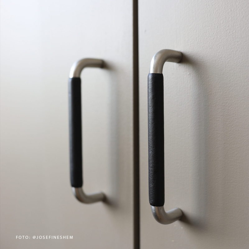 Handle SS-A - Stainless steel/black leather wrapped