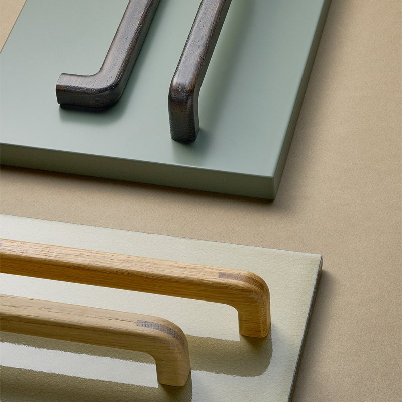 Handle Tenon - Dark-stained oak