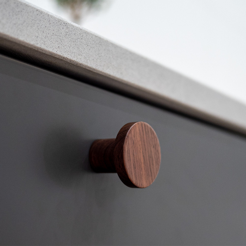 Knob Circus - Walnut