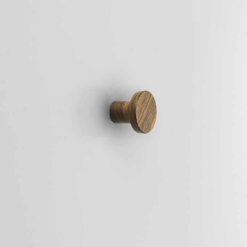 Hook Circum Walnut