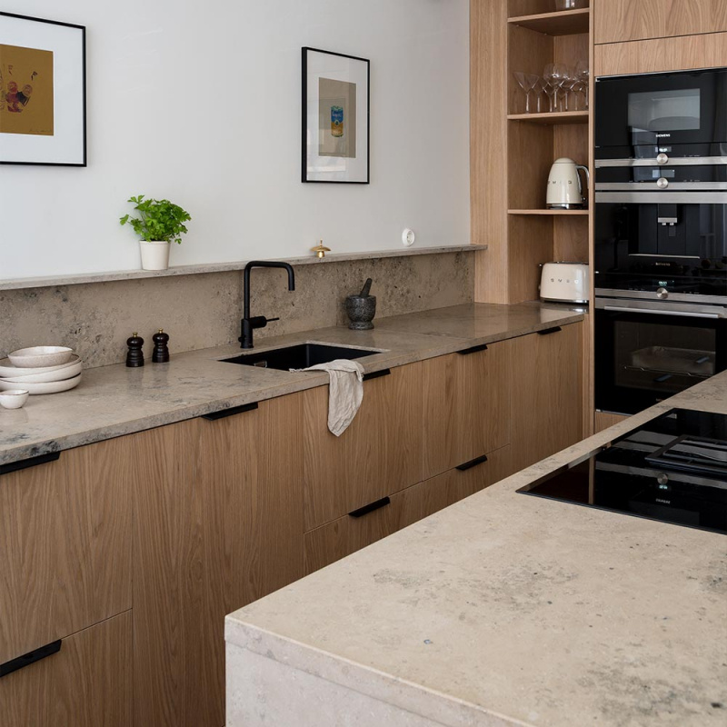 Handle Vann matte black at Elin Skoglund's home