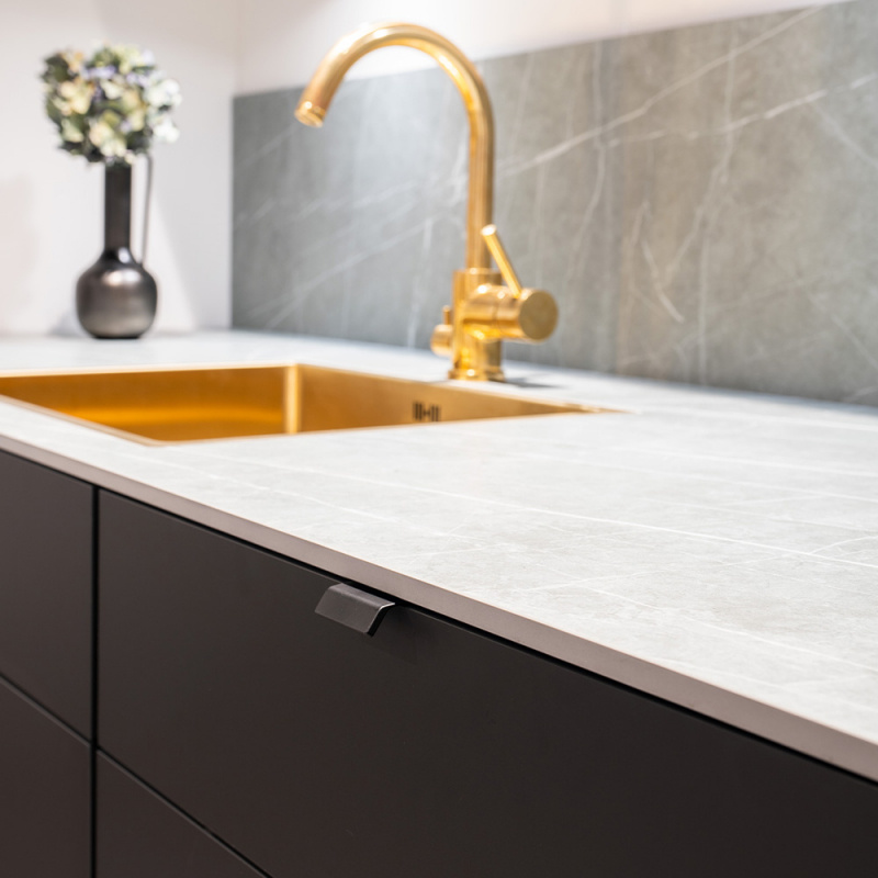 Profile handle Side - Matt black